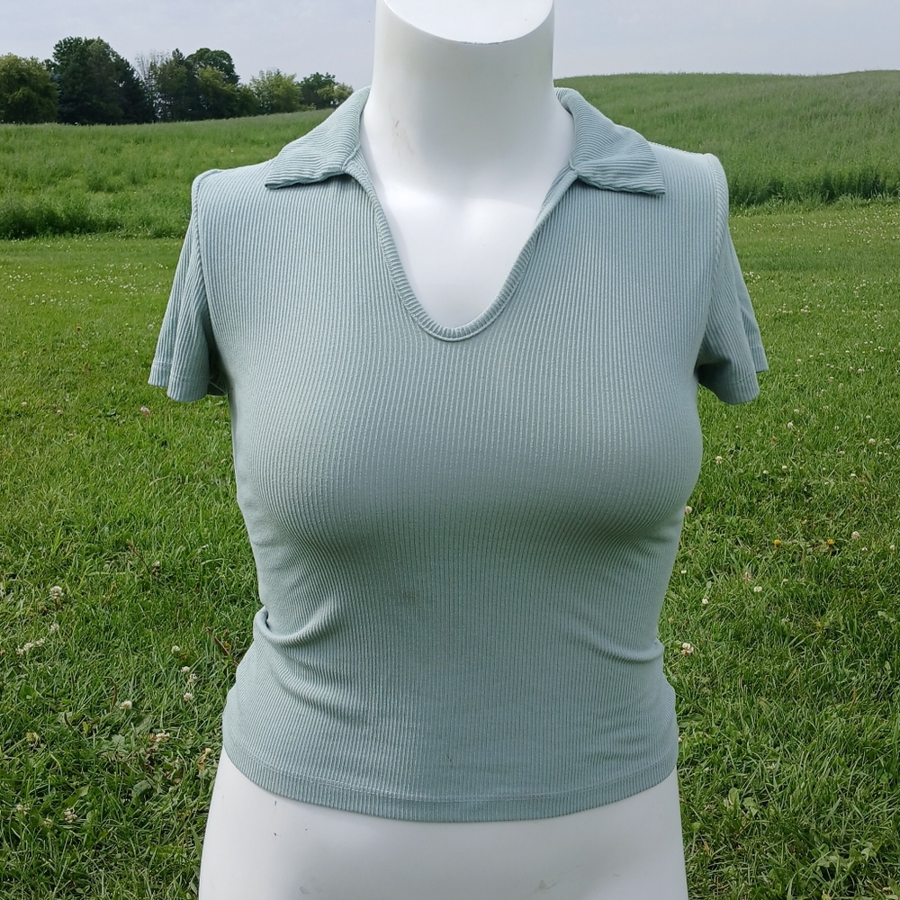 WearEver size L Large Short Sleeve Crop Top Shirt Ribbed with Collar Wear Ever